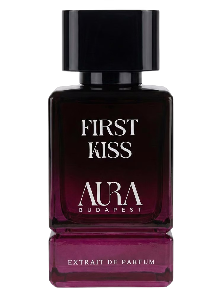 Aura Budapest First Kiss