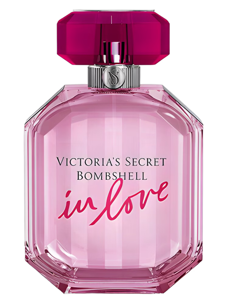Victoria's Secret Bombshell In Love