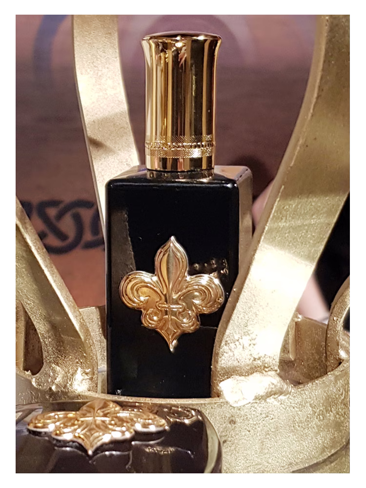 Prudence Paris Miobor