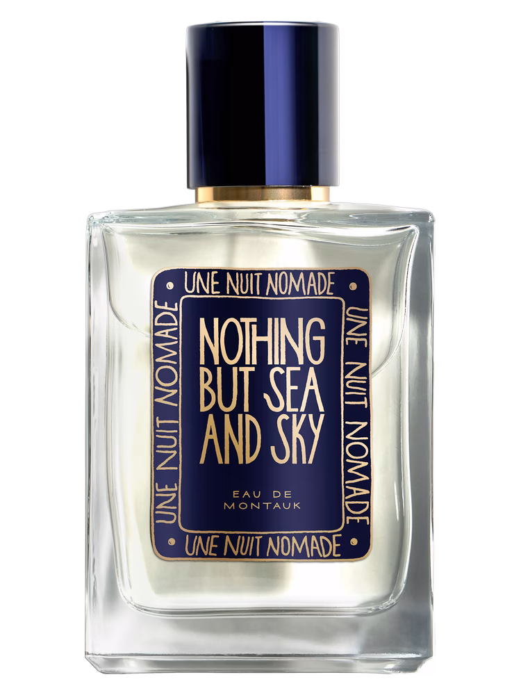 Une Nuit Nomade Nothing but Sea and Sky